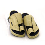 حذاء شرقى فاخر