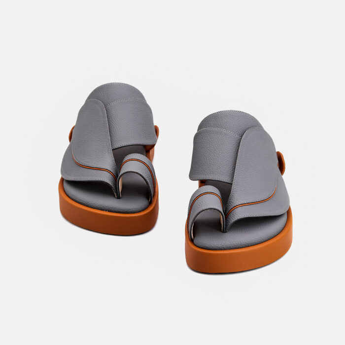 ⁦حذاء شرقى فاخر⁩ - الصورة ⁦2⁩